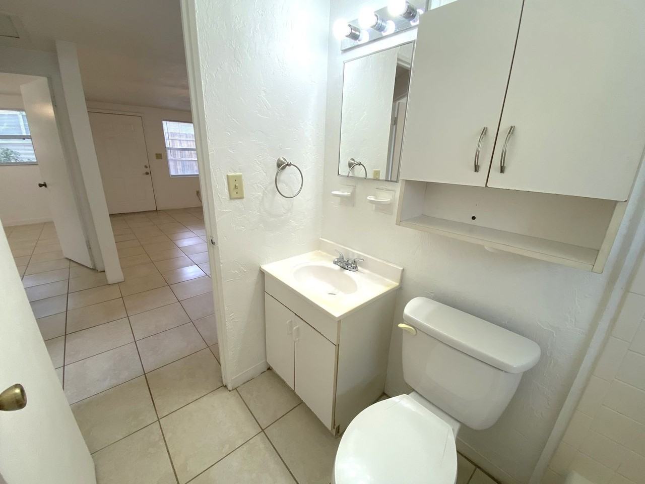 908 Sw 6th Ave - Photo 7 of 21