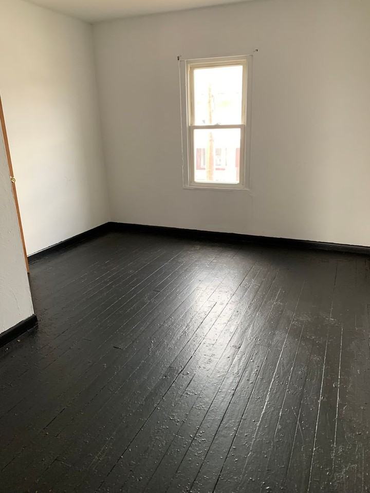 718 Rosswell Ave - Photo 5 of 12