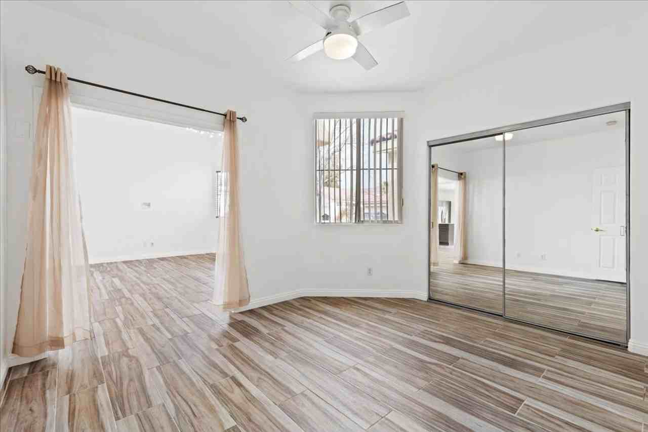 9705 Park Brook Ave - Photo 6 of 25