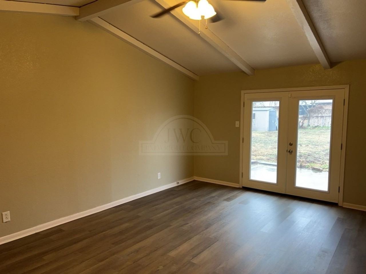 1202 Alta Mira Dr - Photo 3 of 25