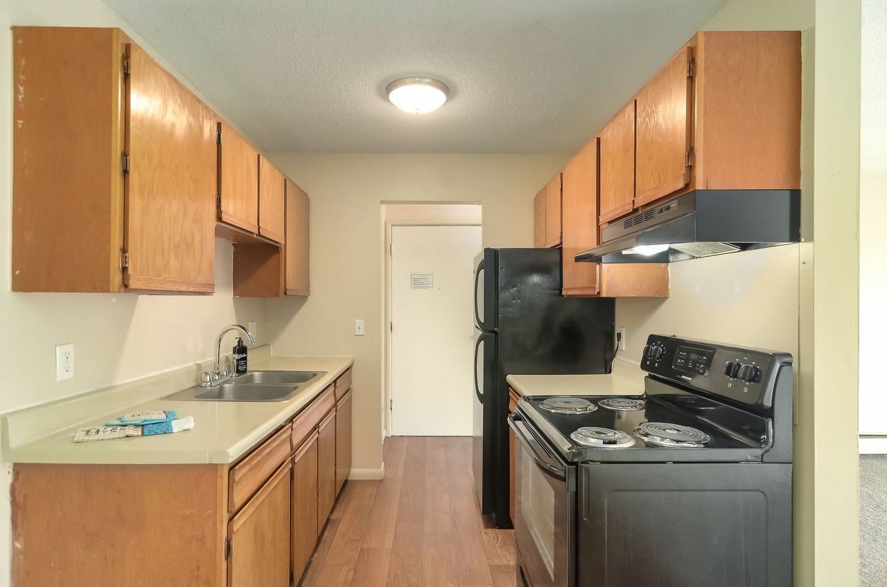 Wheelock Parkway Apartments - Photo 2 of 9