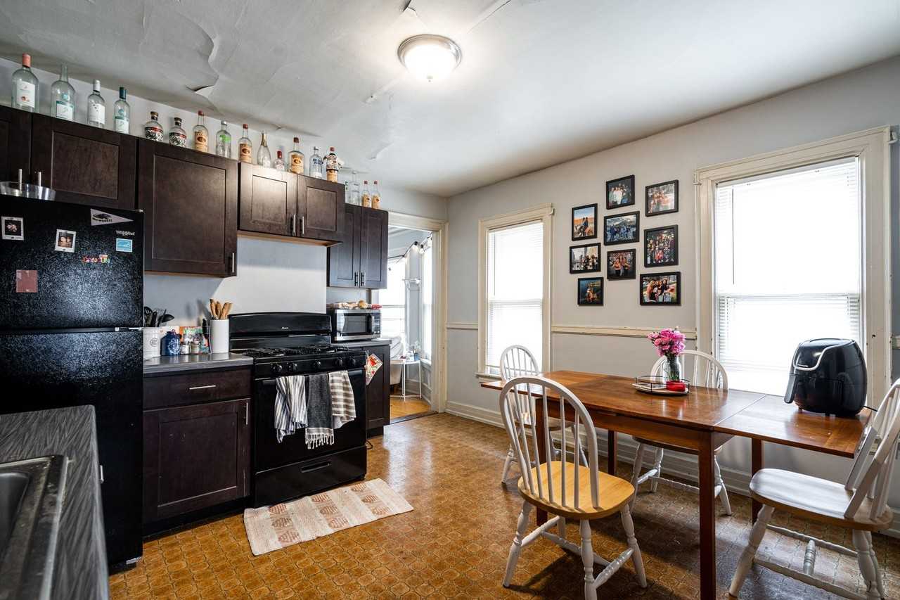 2971 N Murray Ave - Photo 6 of 22