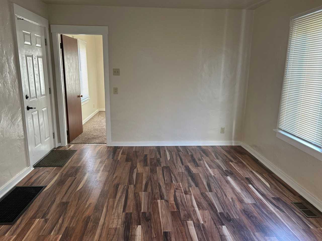 144 B St - Photo 2 of 10