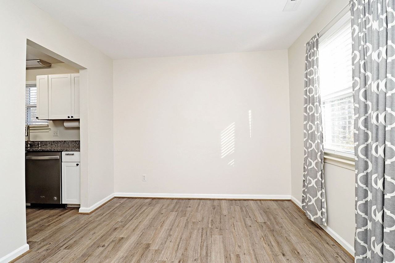 1700 Inglewood Dr - Photo 4 of 18