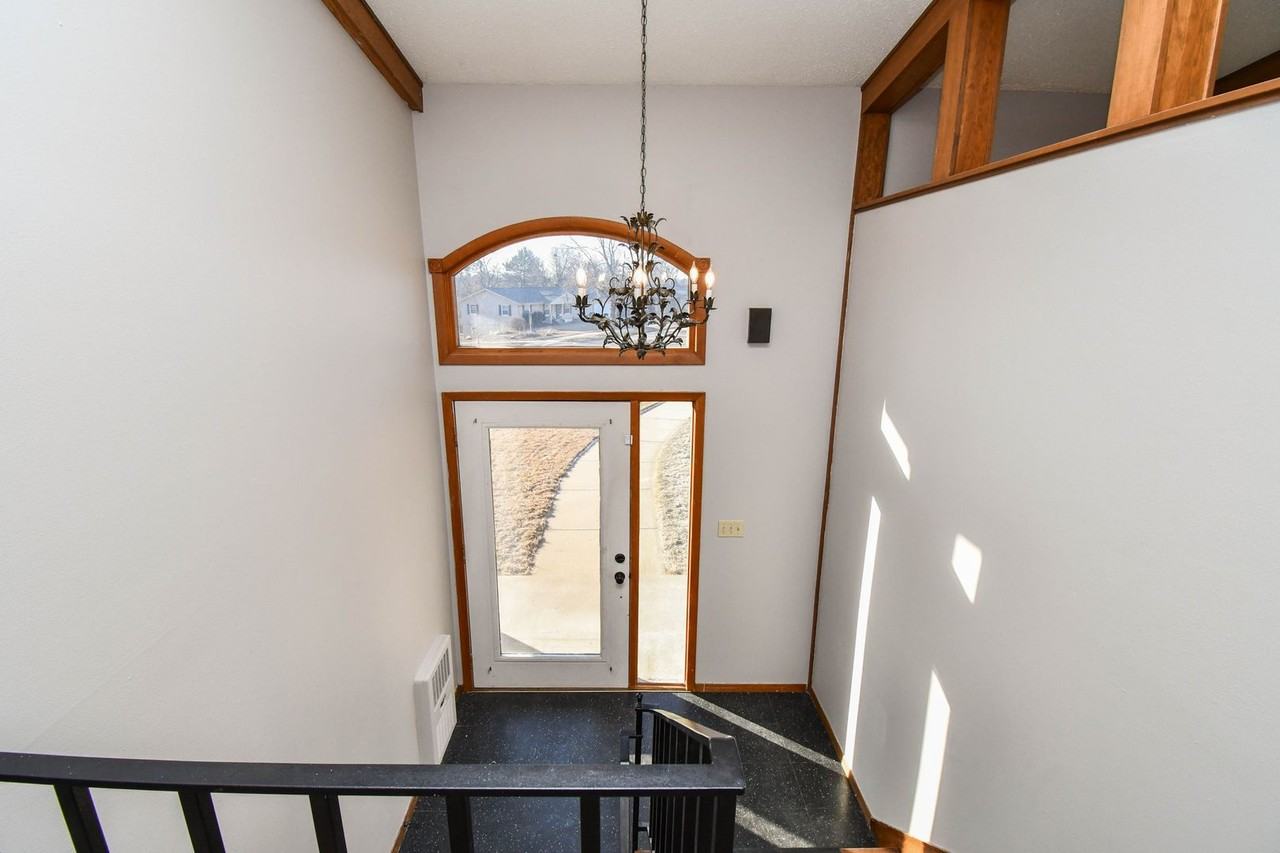 1801 E Otonka Rdg - Photo 6 of 50