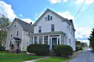 542 Apt 1-2 Oak St - Photo 1 of 1