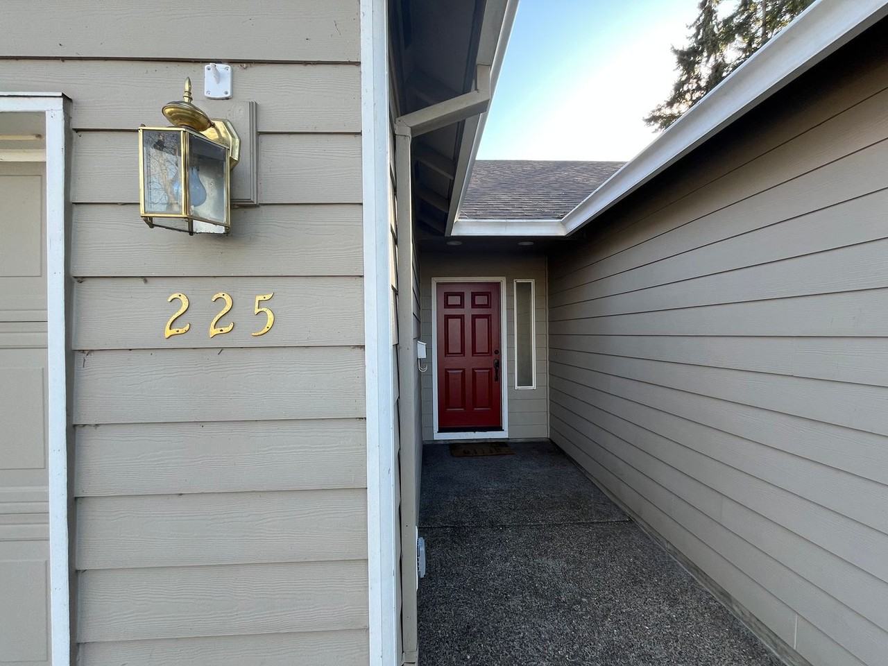 225 W Dartmouth St - Photo 2 of 33