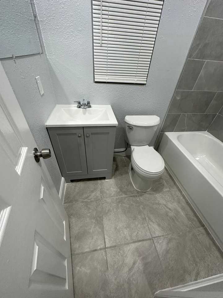 2511 N Market St #B - Photo 2 of 28