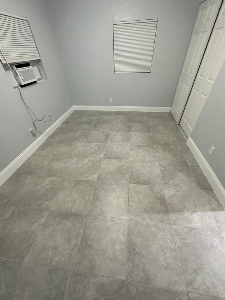 2511 N Market St #B - Photo 4 of 28
