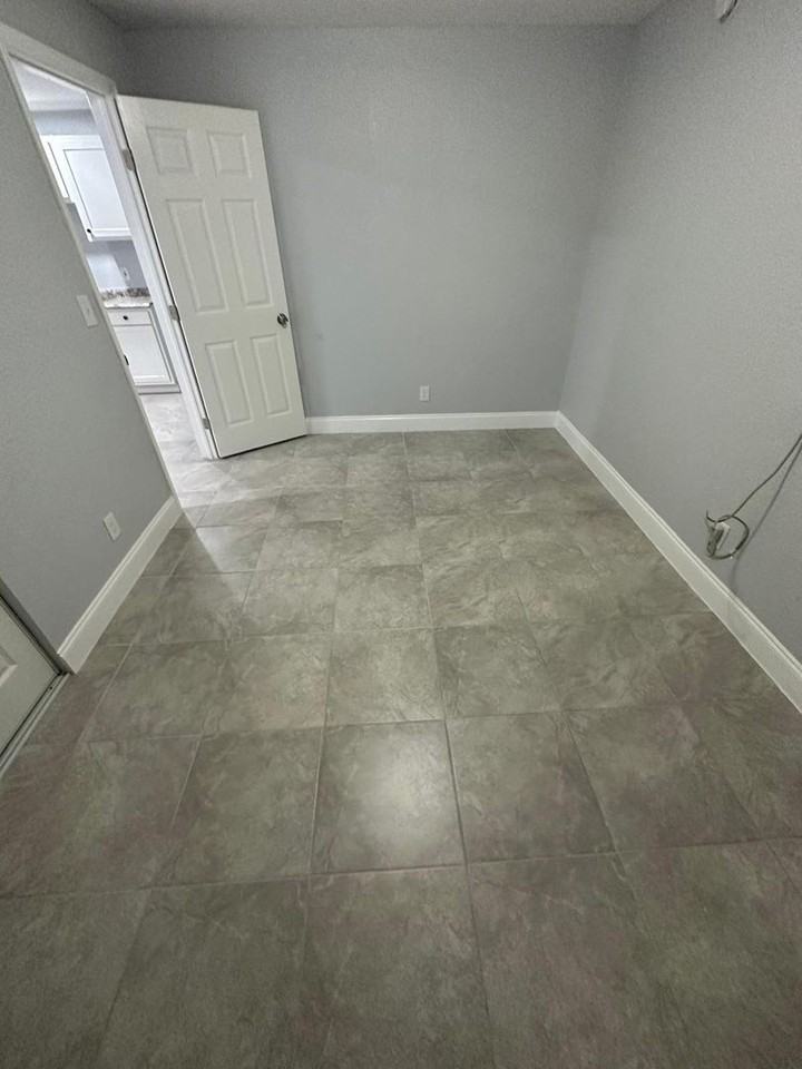 2511 N Market St #B - Photo 6 of 28
