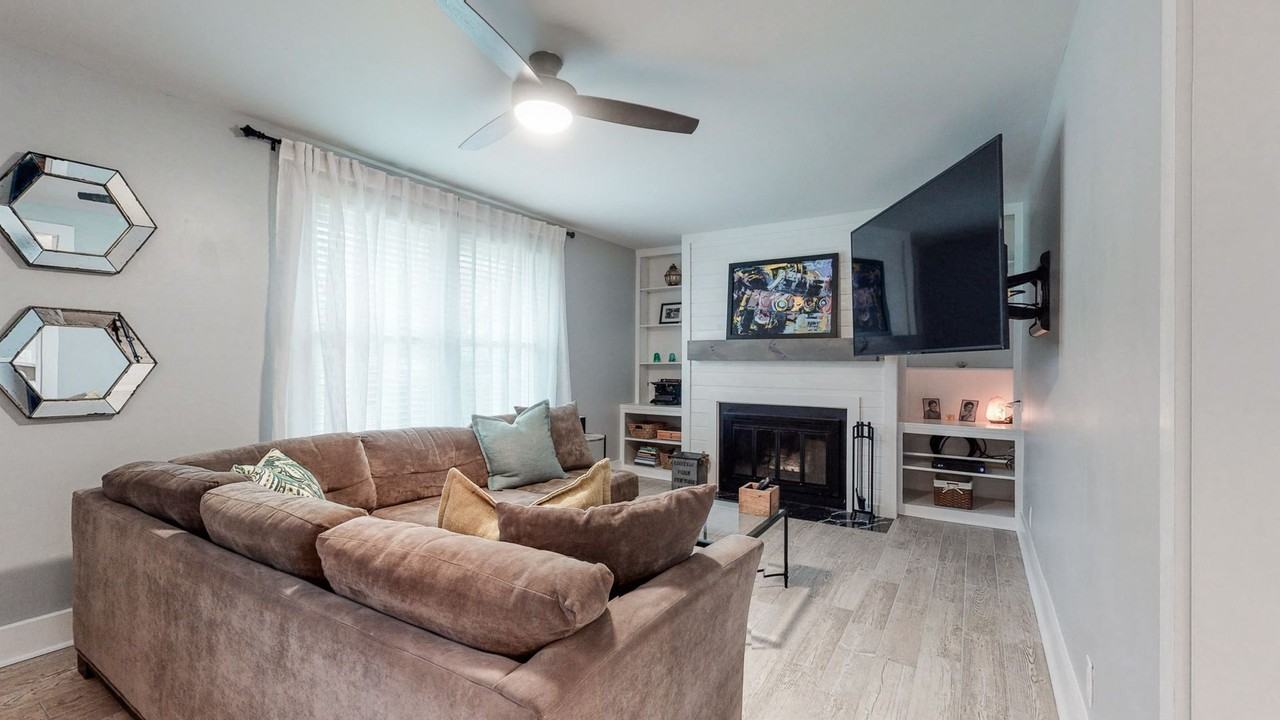 668 Huntington Ridge Dr - Photo 3 of 25