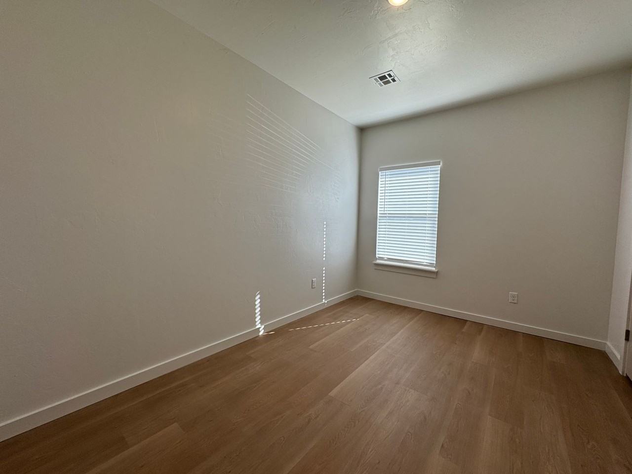 1415 Sw Pennsylvania Ave - Photo 7 of 11
