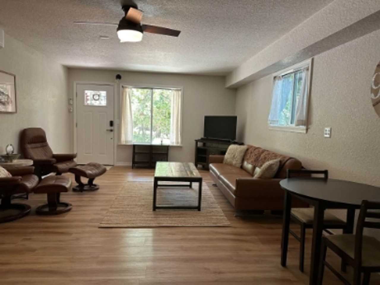 18770 Broadhurst Dr - Photo 6 of 16