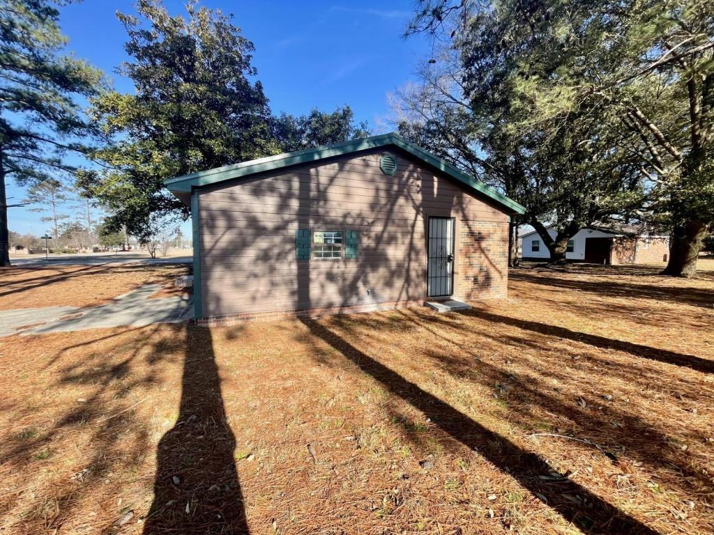 1364 Rennert Rd - Photo 2 of 13