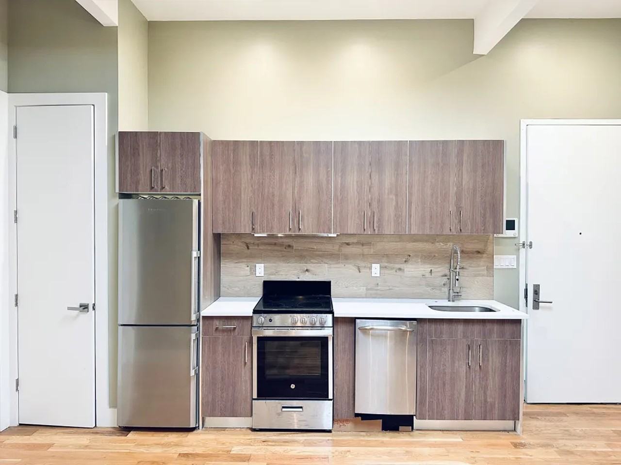 Seneca Ave & Putnam Ave #385 - Photo 3 of 8