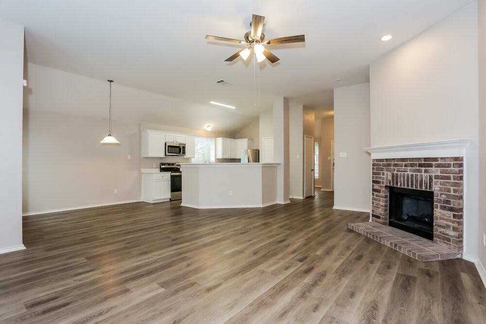 1430 Vermont Ave - Photo 3 of 16