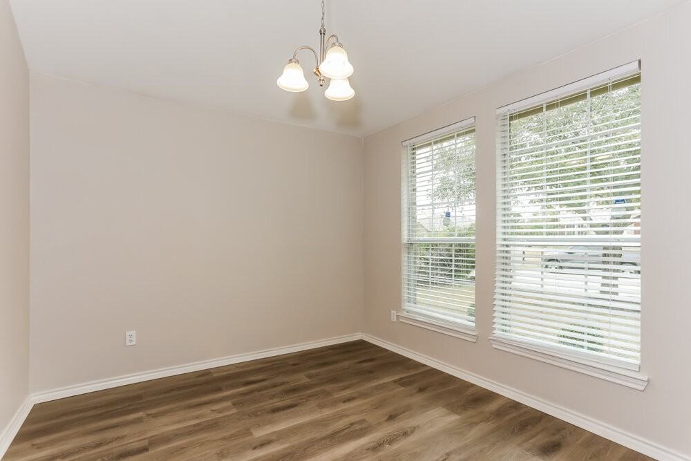 1430 Vermont Ave - Photo 5 of 16