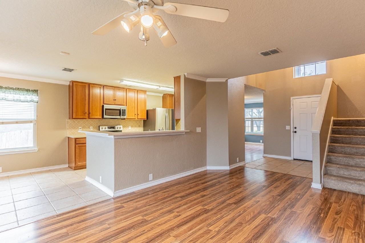 6105 Sennen Cv - Photo 6 of 42