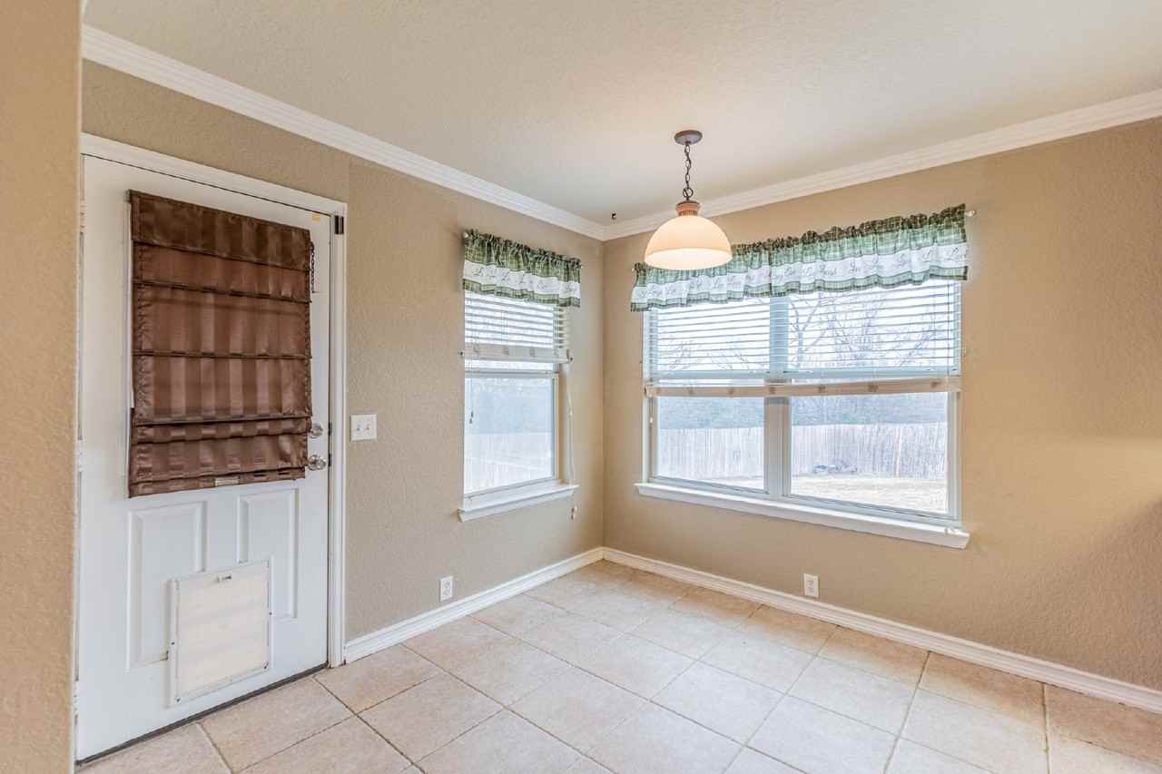 6105 Sennen Cv - Photo 7 of 42