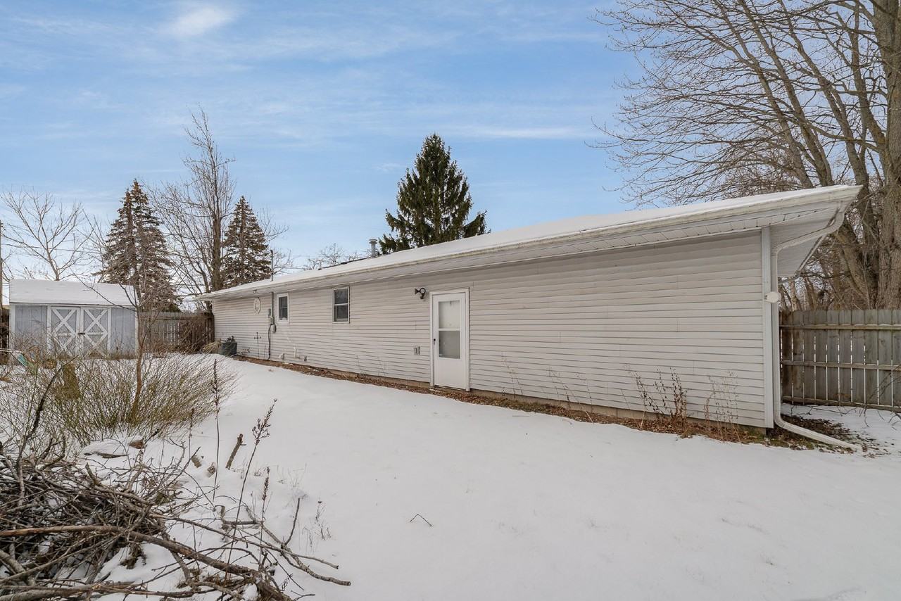 1108 Hemlock St - Photo 2 of 15