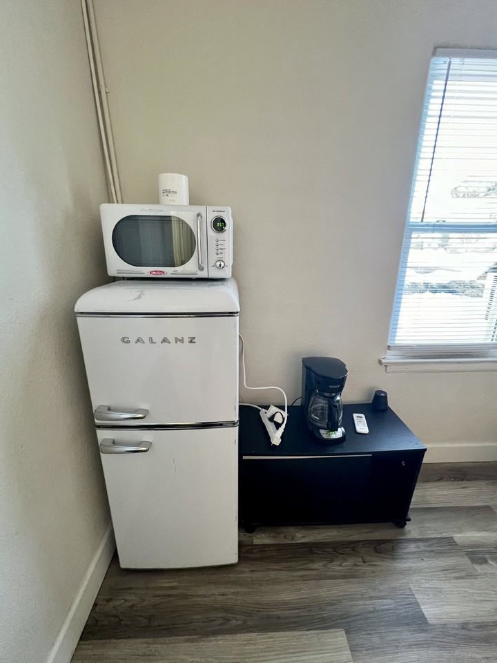 600 Central Ave - Photo 2 of 4