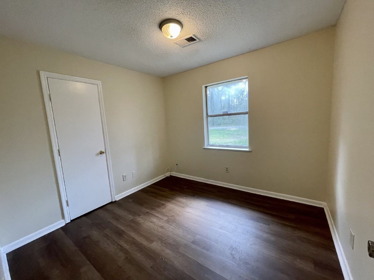115 Hardwick Road - Photo 6 of 10