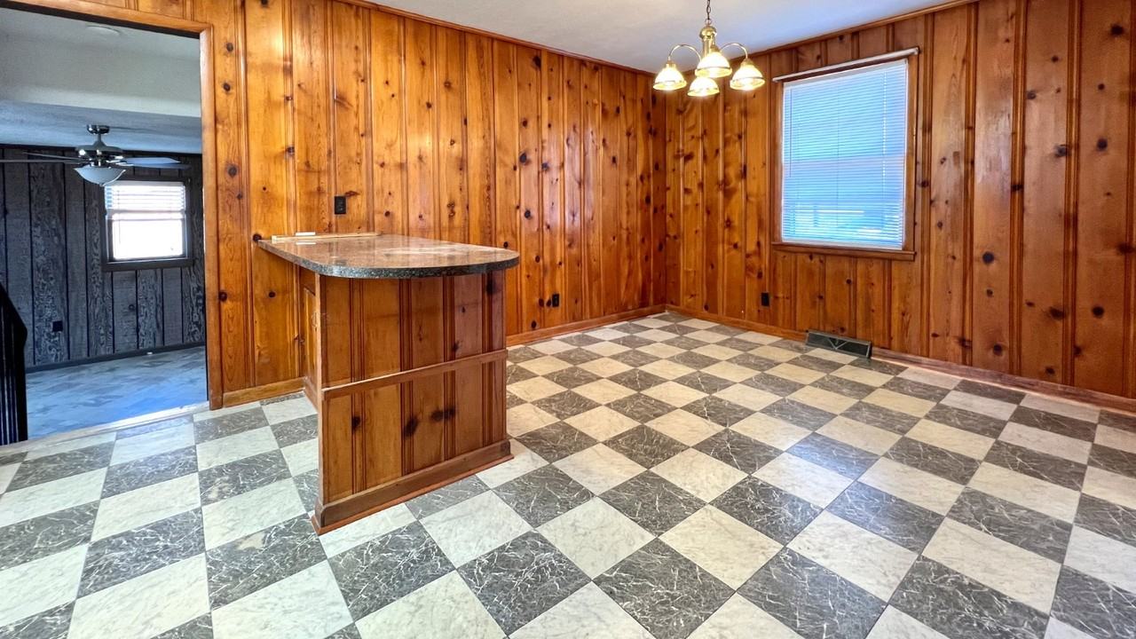 104 Rose St - Photo 7 of 25