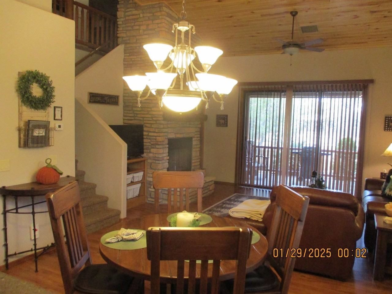 950 S Spirea Ln - Photo 4 of 26