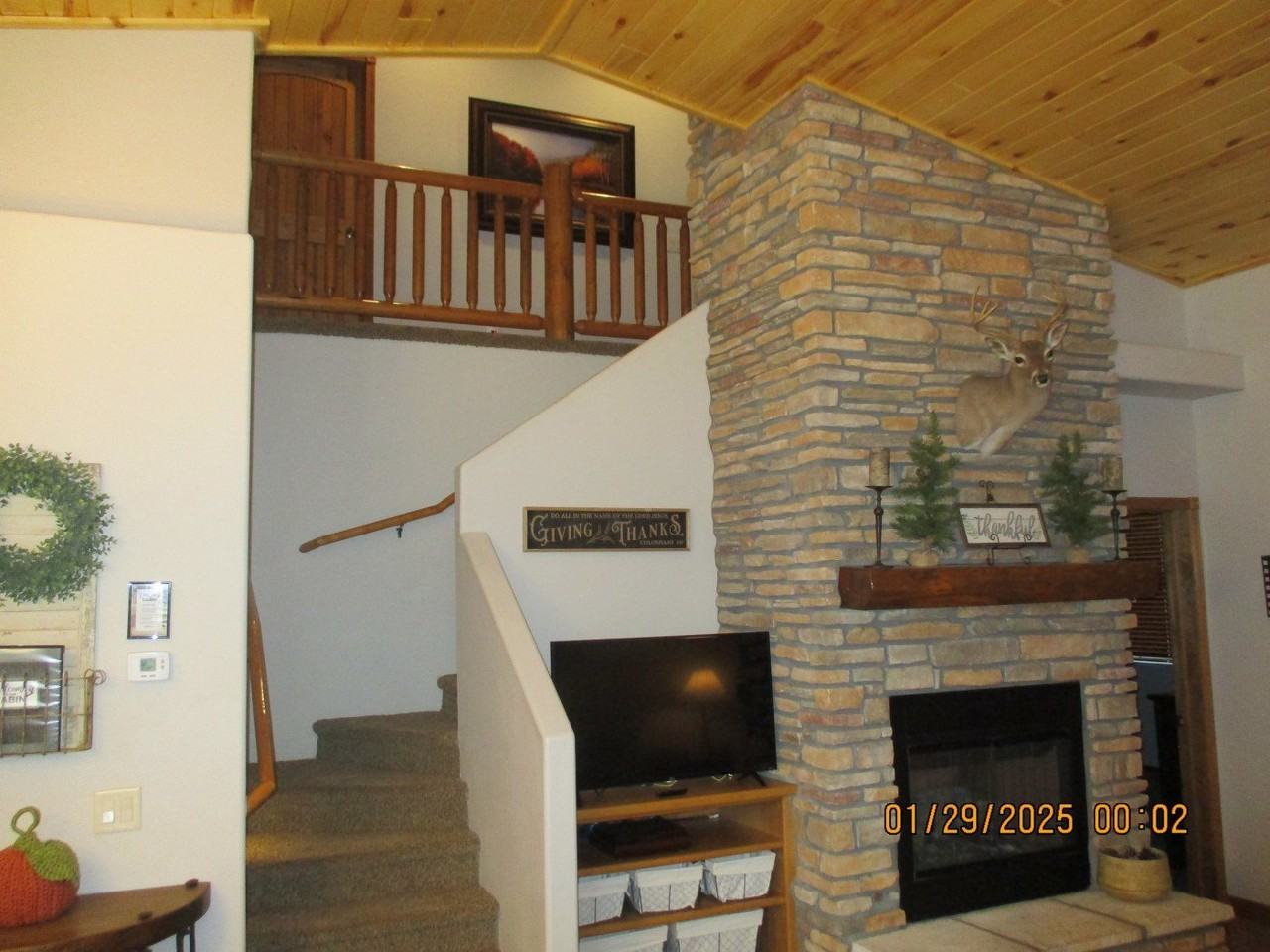 950 S Spirea Ln - Photo 5 of 26