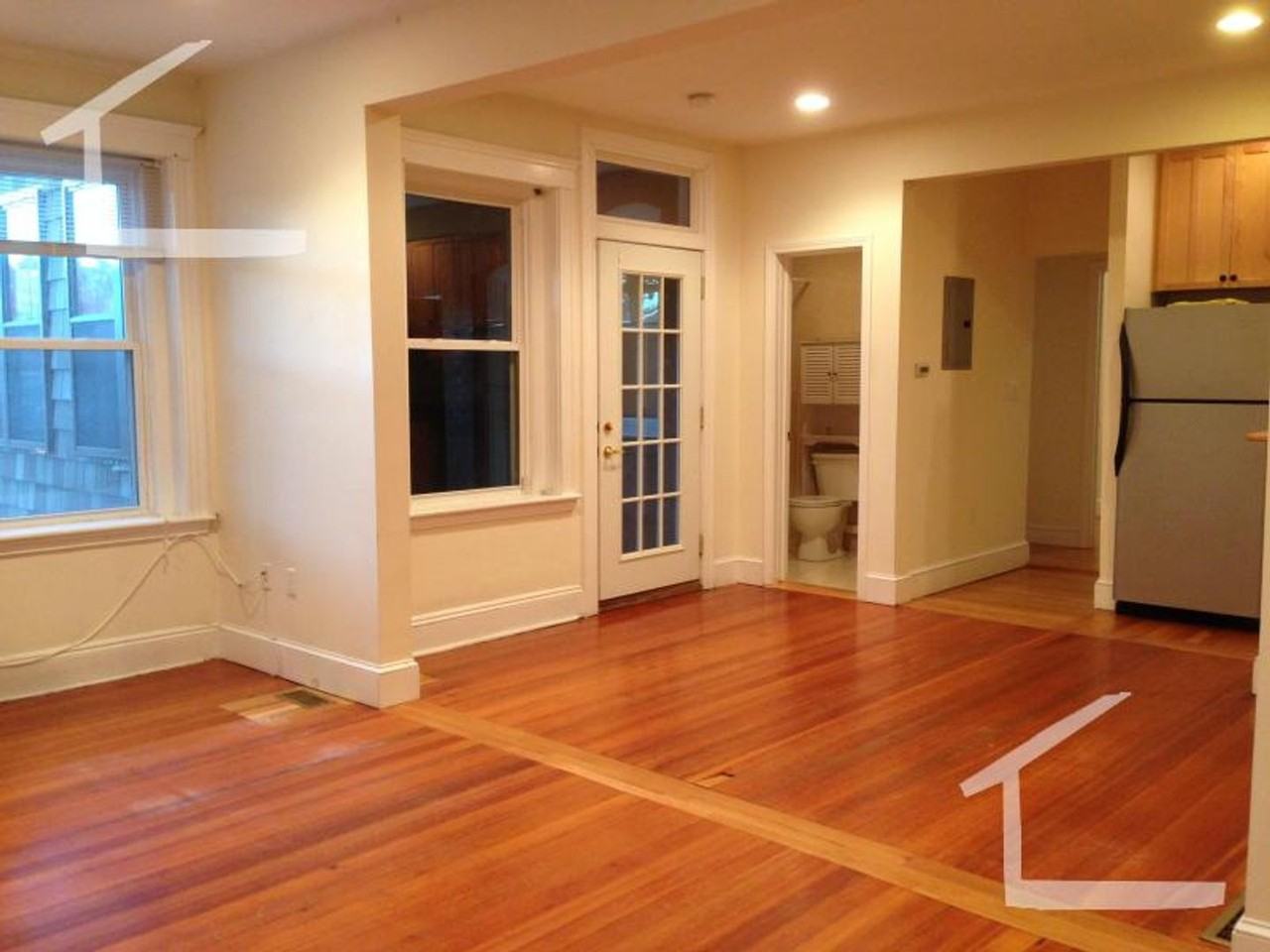 195 Winthrop Rd - Photo 2 of 12