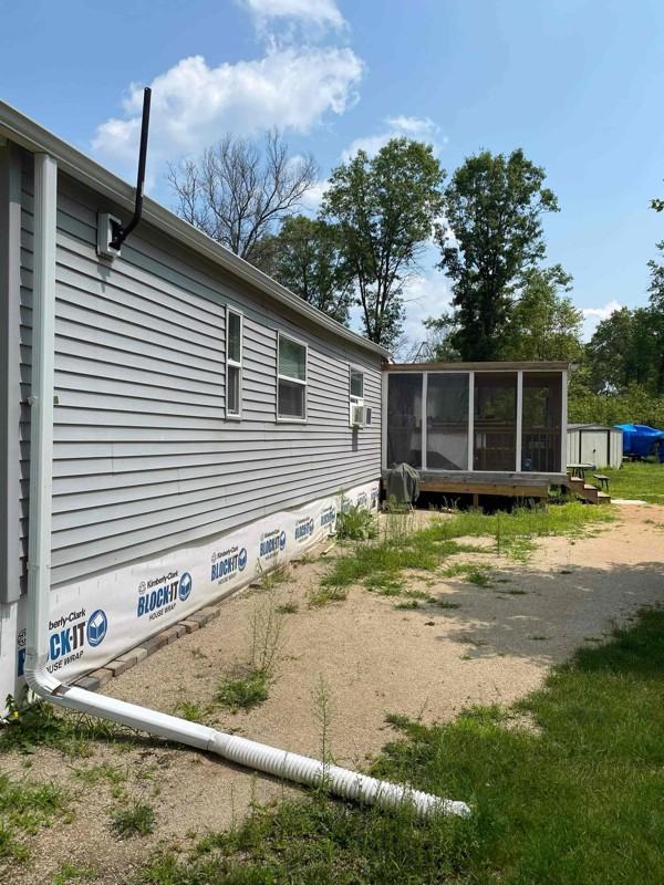 N7240 Acorn Ln - Photo 2 of 22