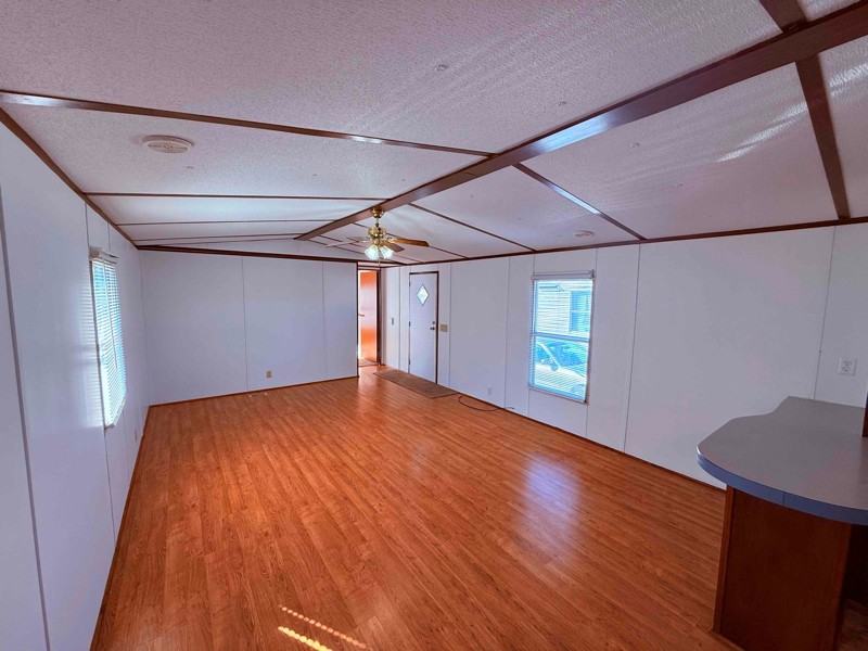 28484 Lee Hwy - Photo 3 of 11