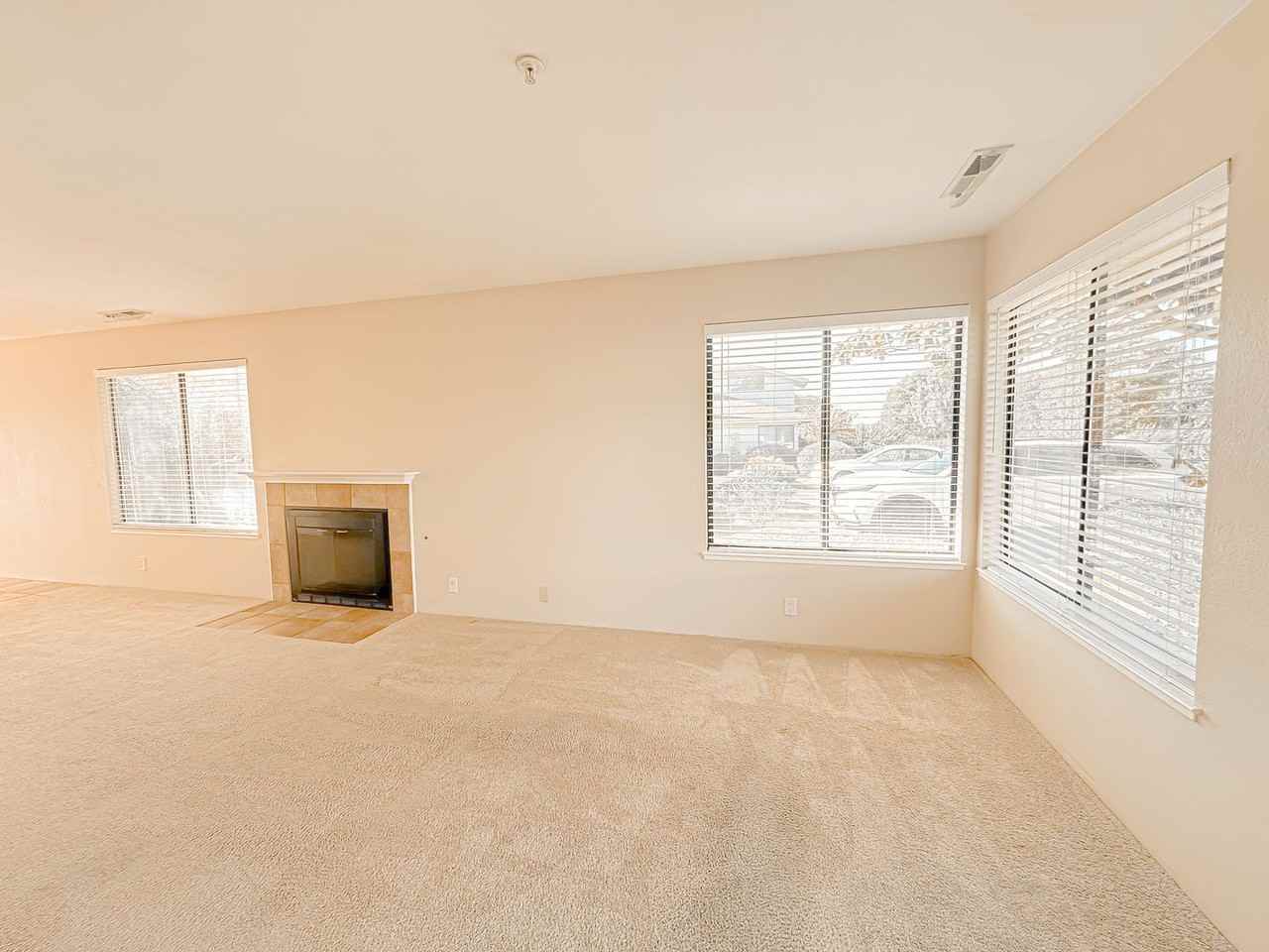 1490 Siler Ln - Photo 2 of 30