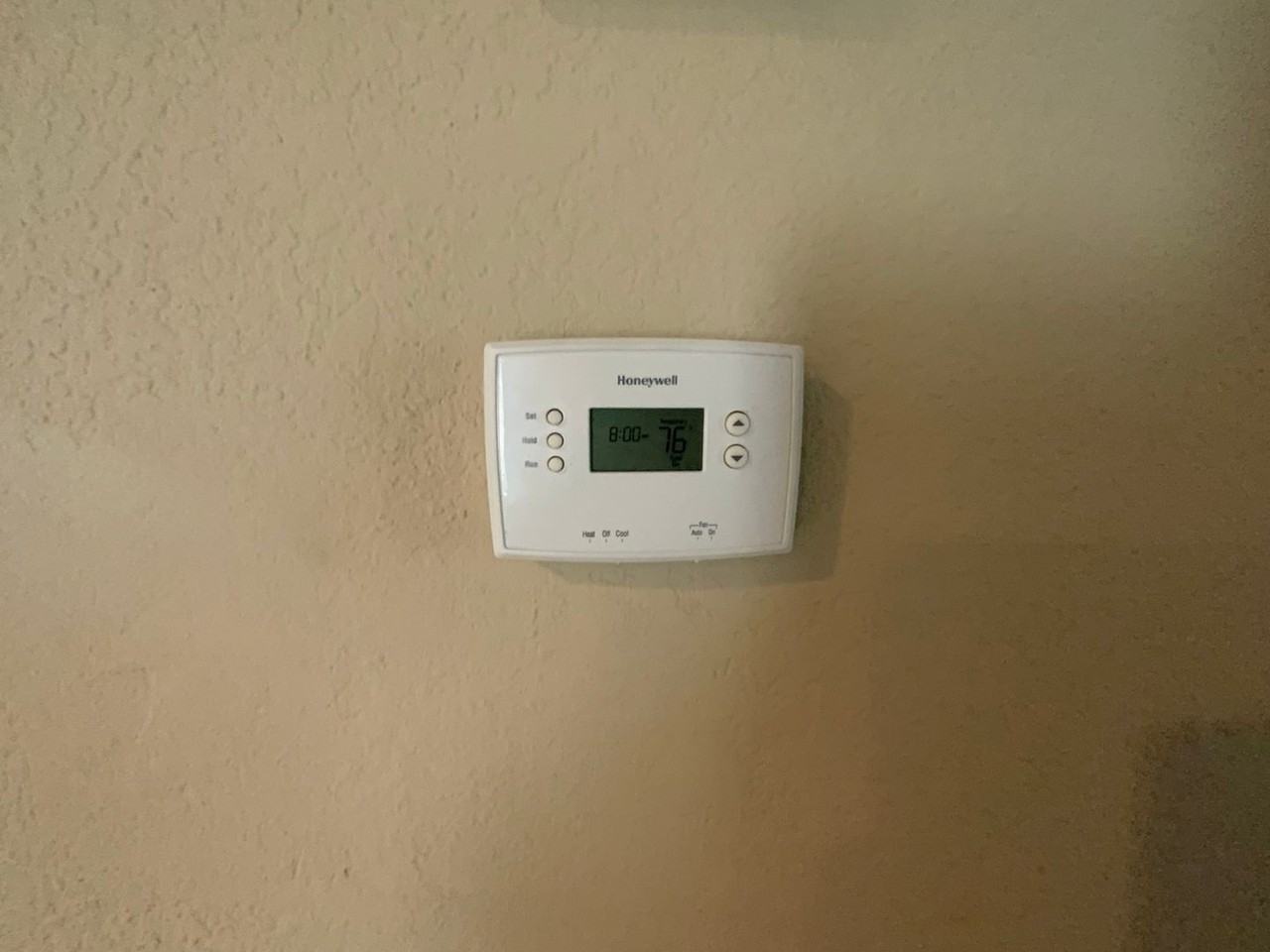 1605 Steamboat Ln - Photo 5 of 50