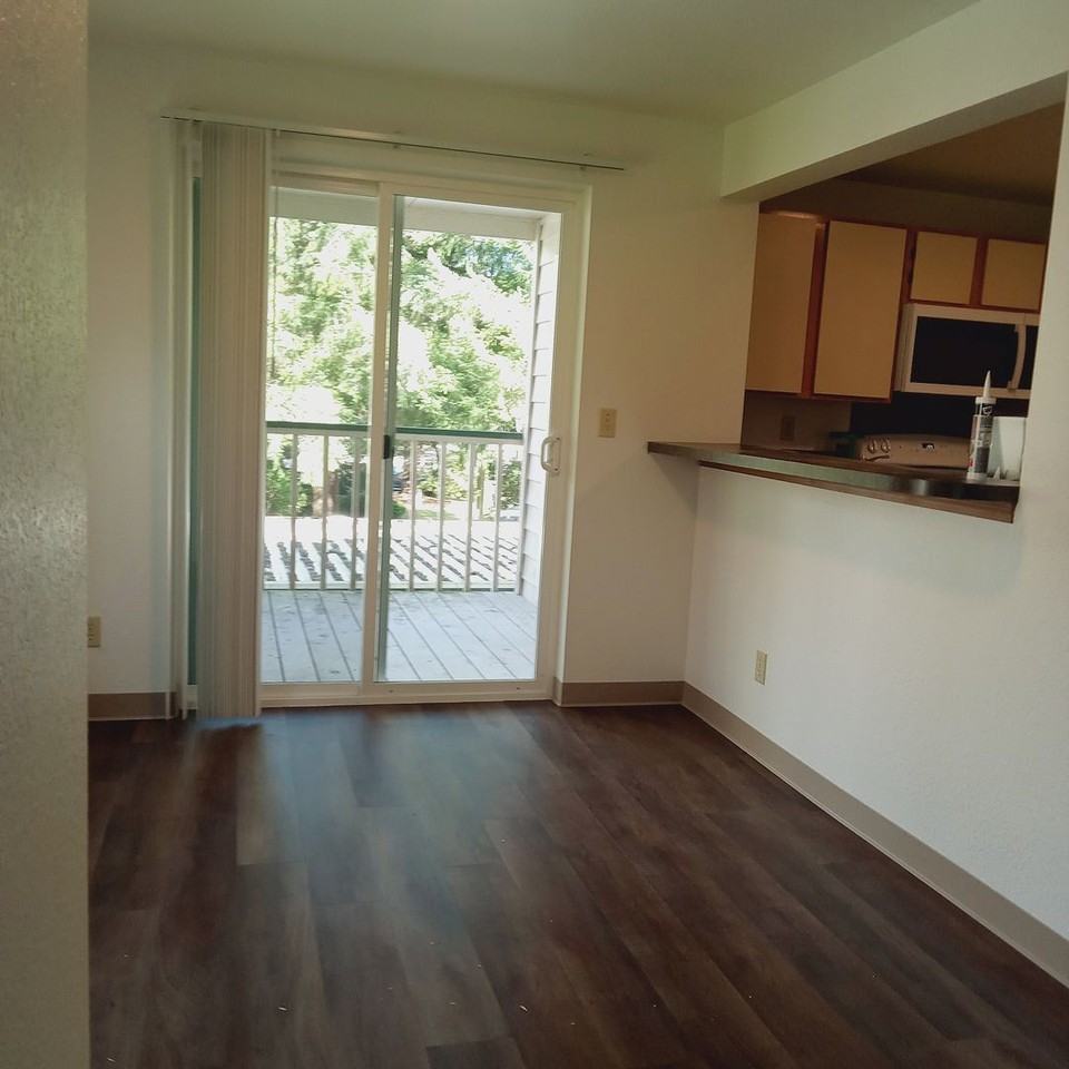 Creekwood Apts - Photo 7 of 20
