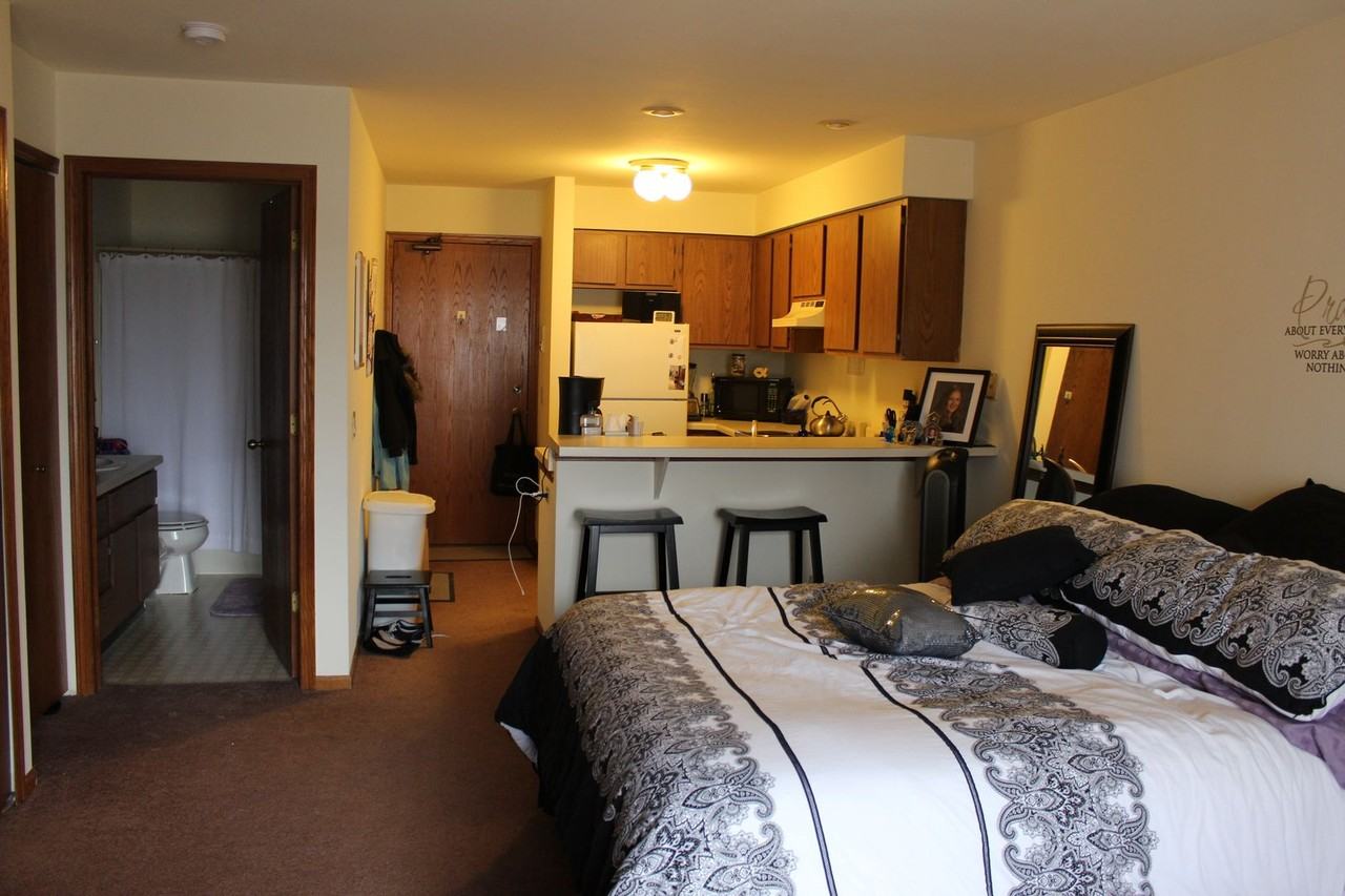 Londonderry Lofts LLC - Photo 4 of 22