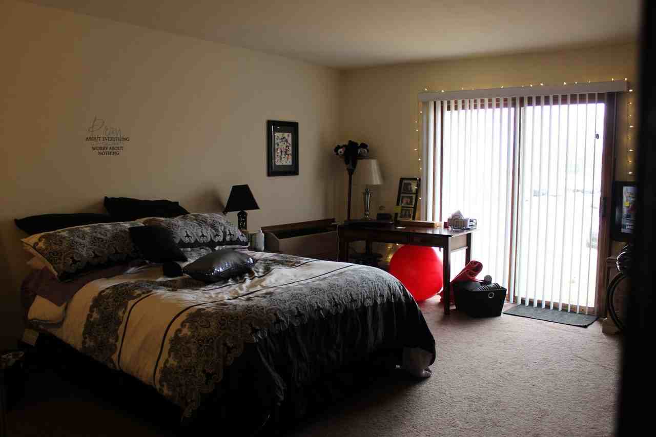 Londonderry Lofts LLC - Photo 7 of 22