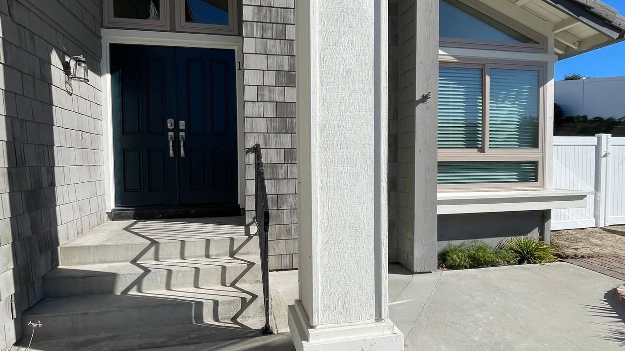 1360 Knoll Dr #1 - Photo 7 of 8