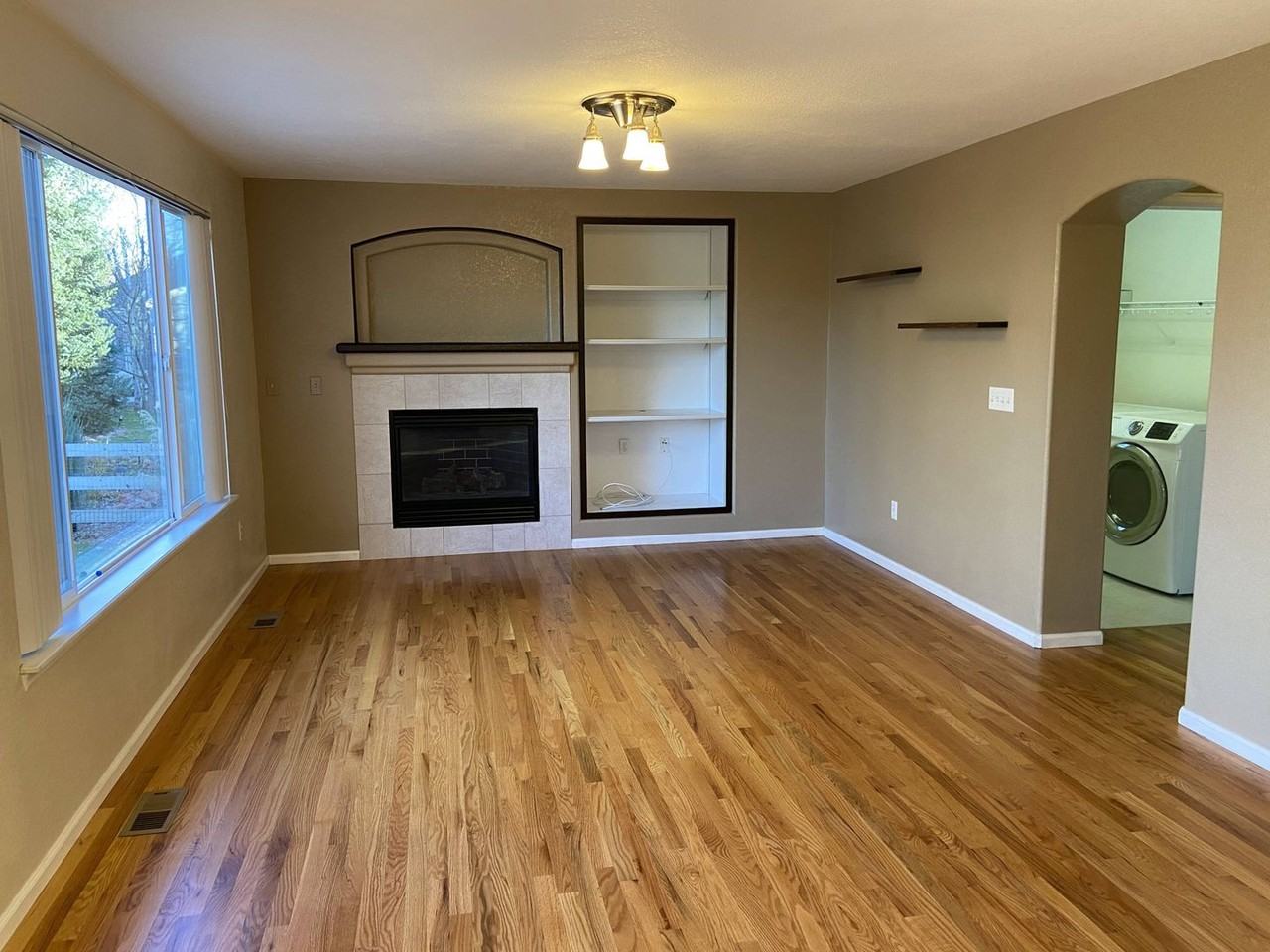 13648 Parkview Pl - Photo 3 of 35