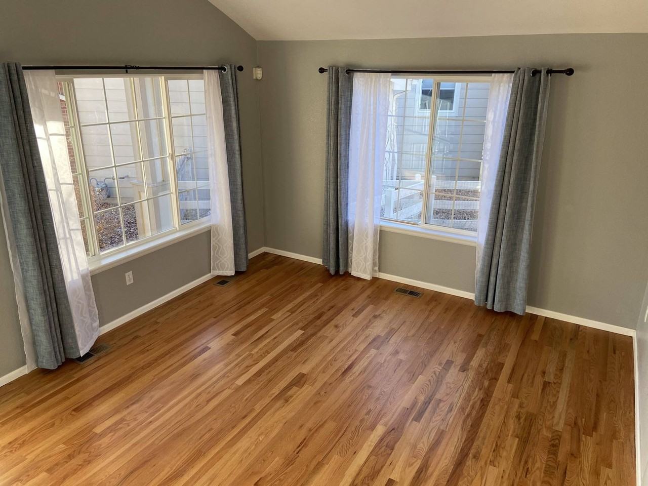 13648 Parkview Pl - Photo 4 of 35