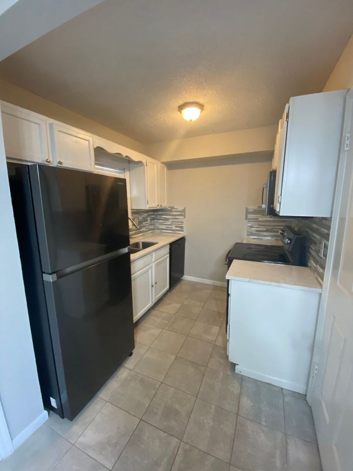 1026 Old Holcomb Bridge Rd - Photo 2 of 19