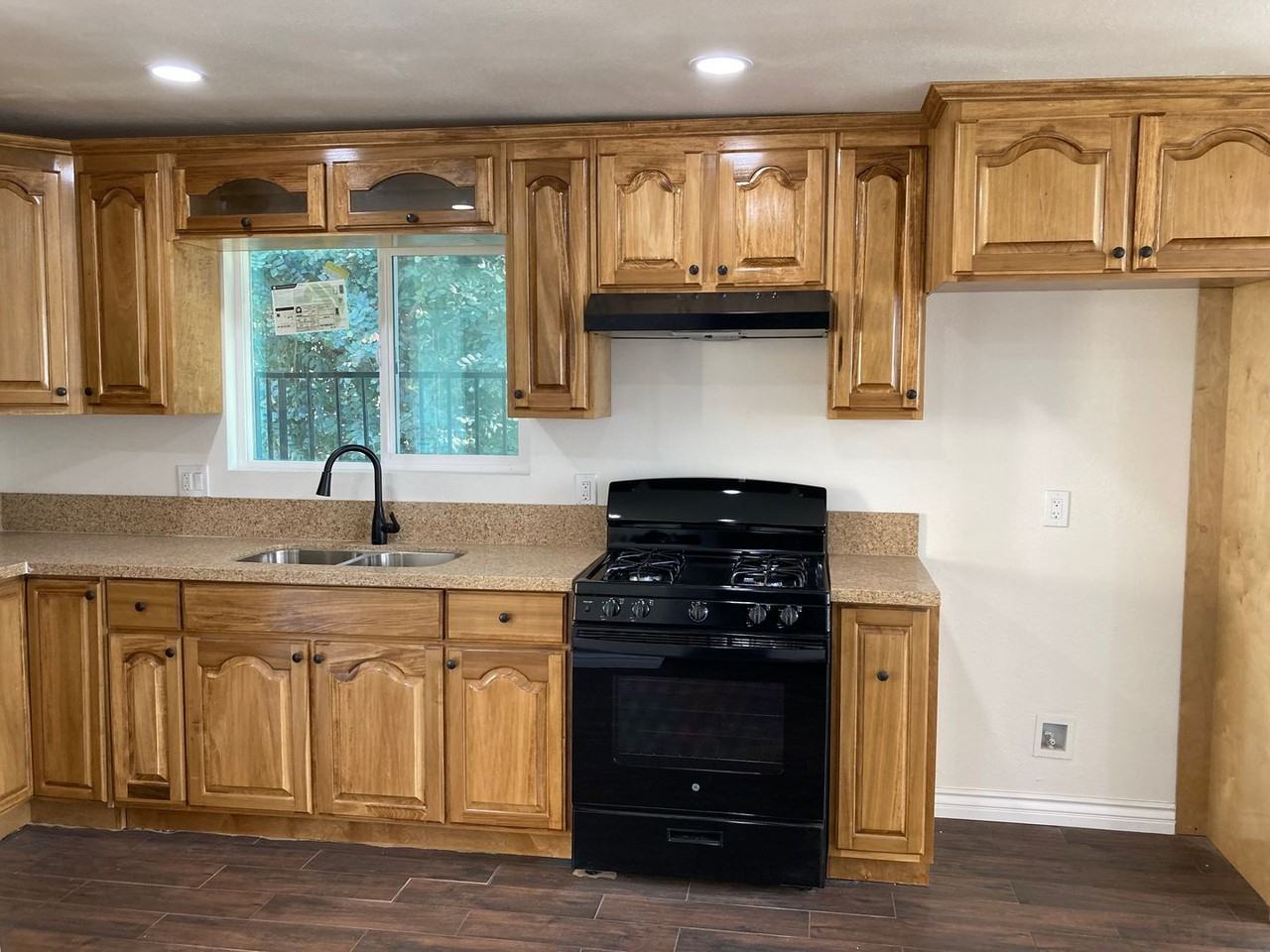 1903 Henderson Ave #D - Photo 3 of 11