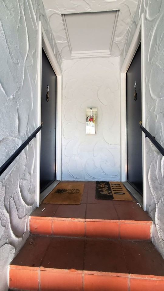 0390 882 Grove St. - Photo 4 of 14