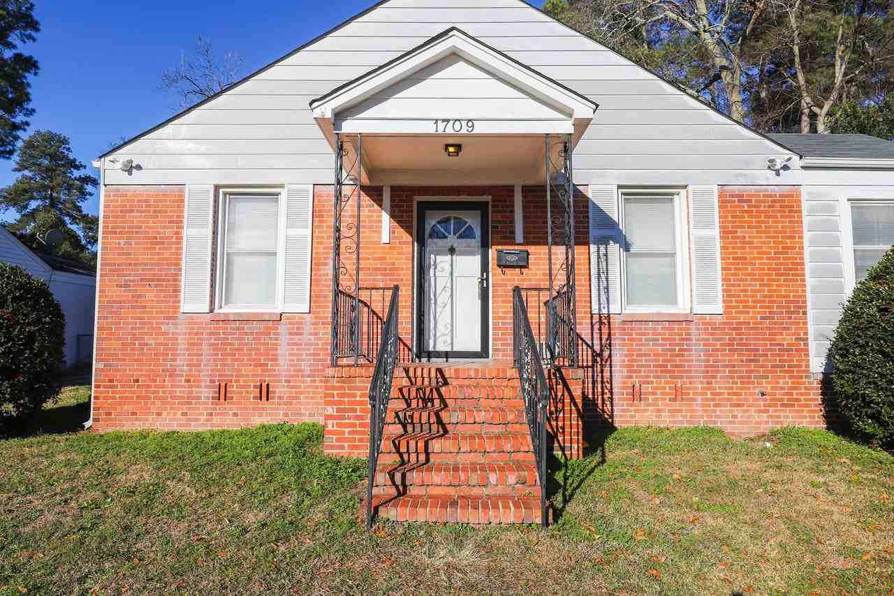 1709 Oak Dr - Photo 2 of 26