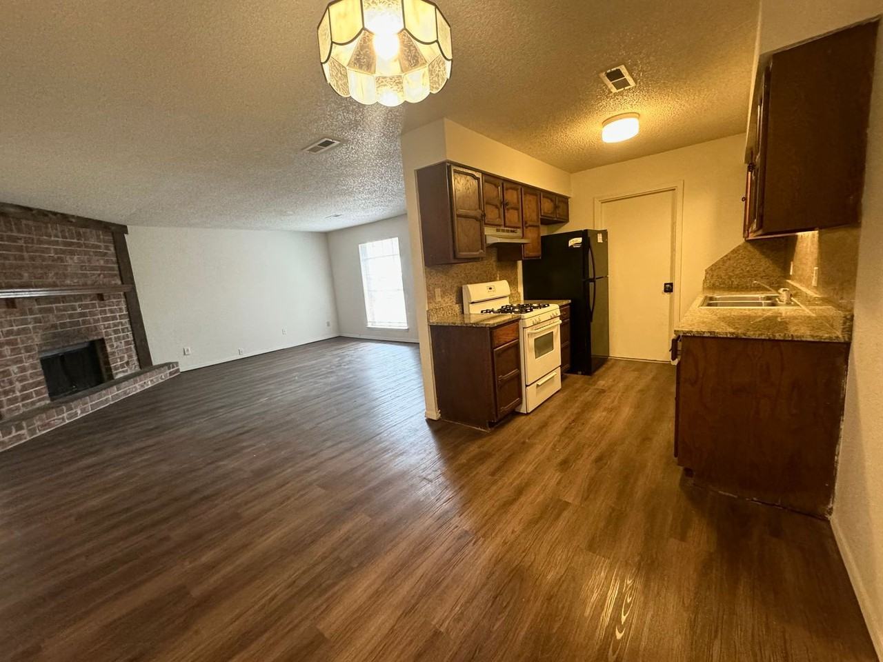 508 W Quantico St - Photo 5 of 21