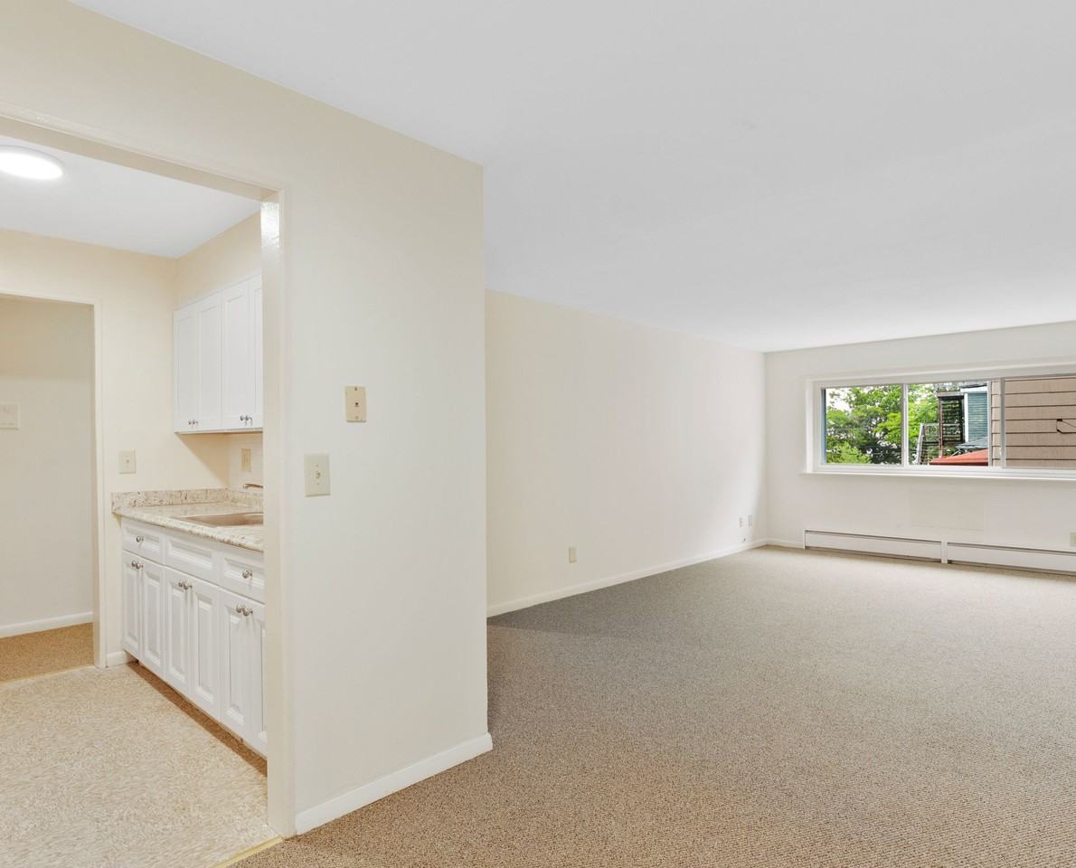 Bridgeport Commons - Photo 3 of 7