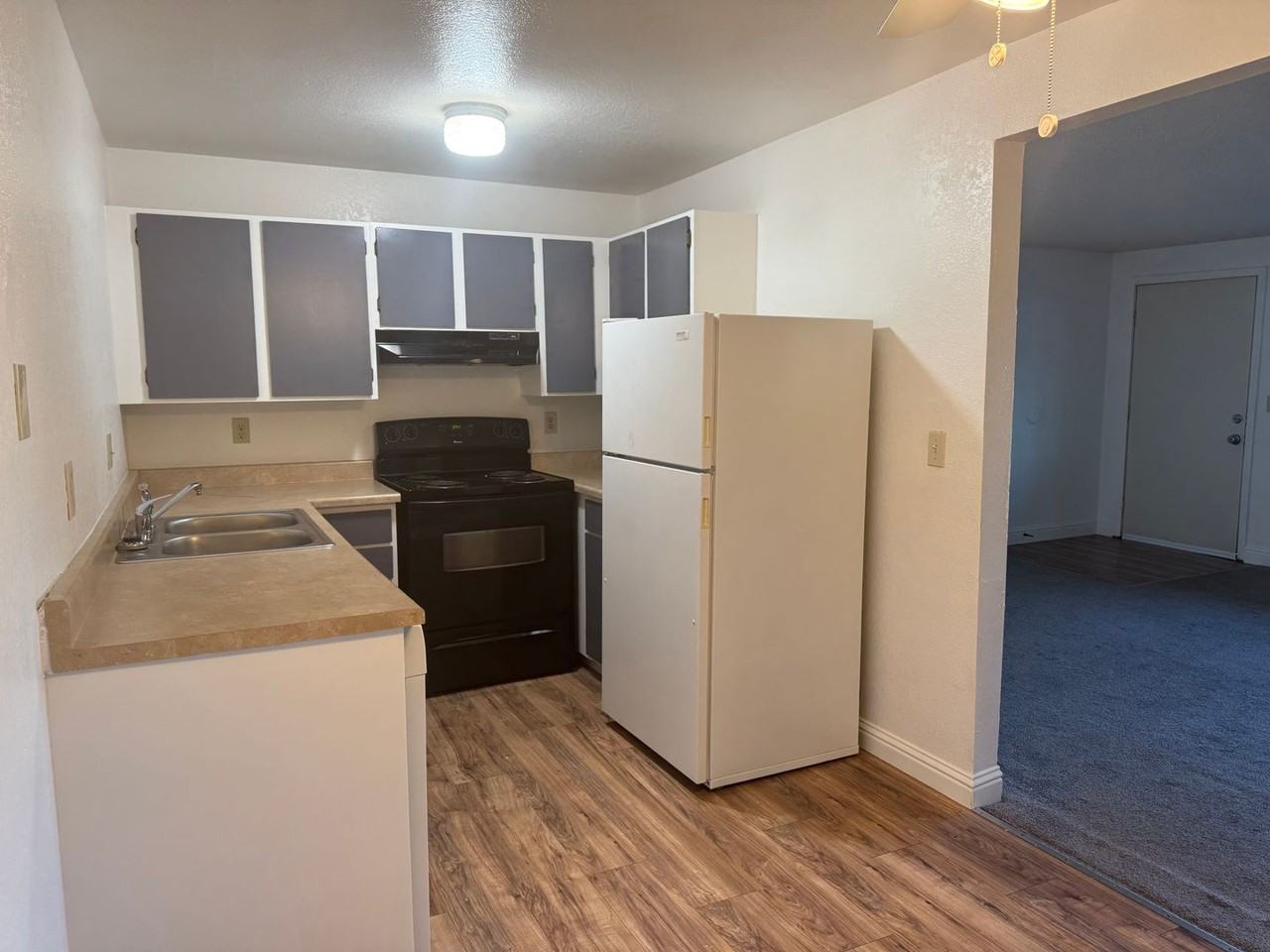 1841 E Long St #5 - Photo 5 of 12