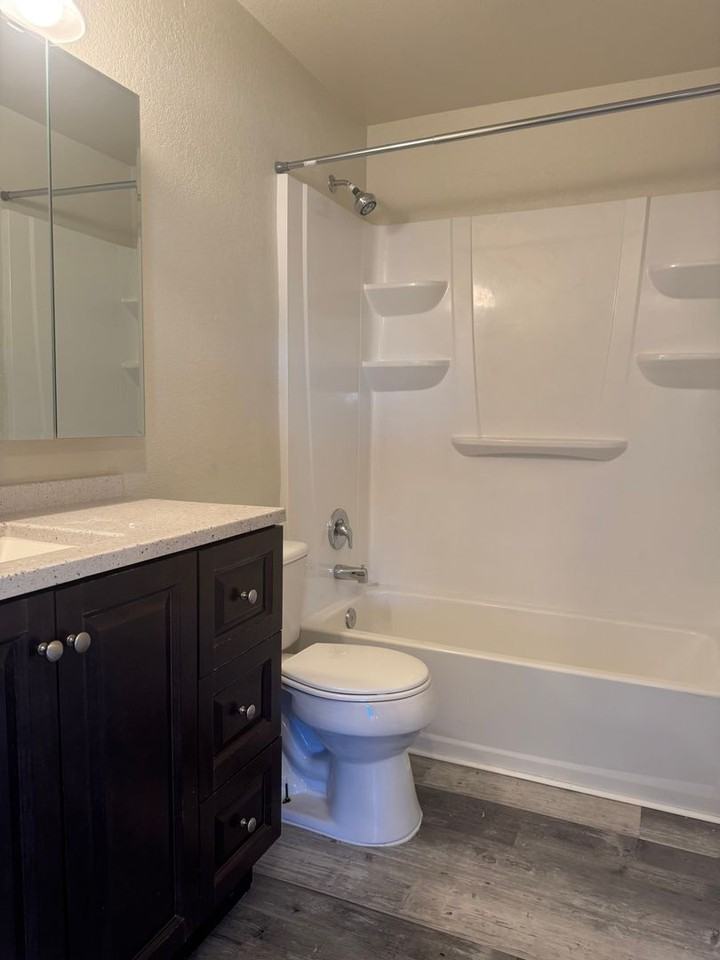 1841 E Long St #5 - Photo 6 of 12