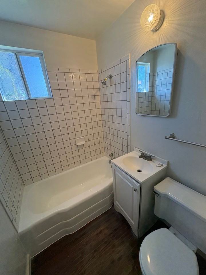 500 N Hall St - Photo 6 of 28