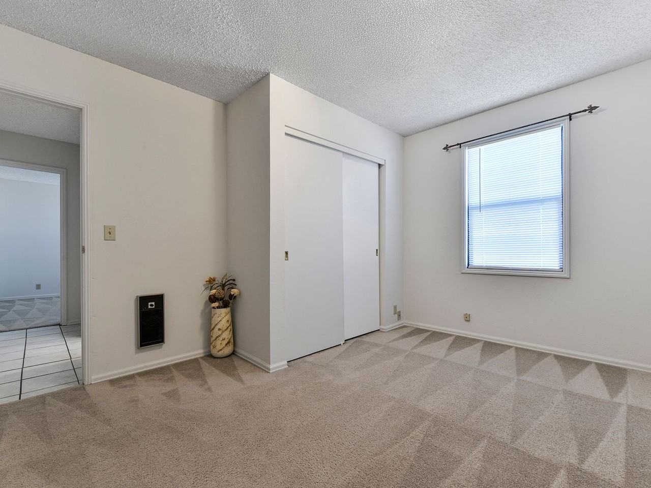 11325 162nd Ave Se - Photo 6 of 12